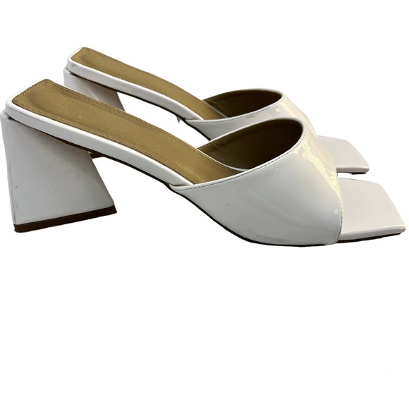EGO White Square Toe Faux Leather Heel USSize 7 UK Size 9 - Picture 1 of 11